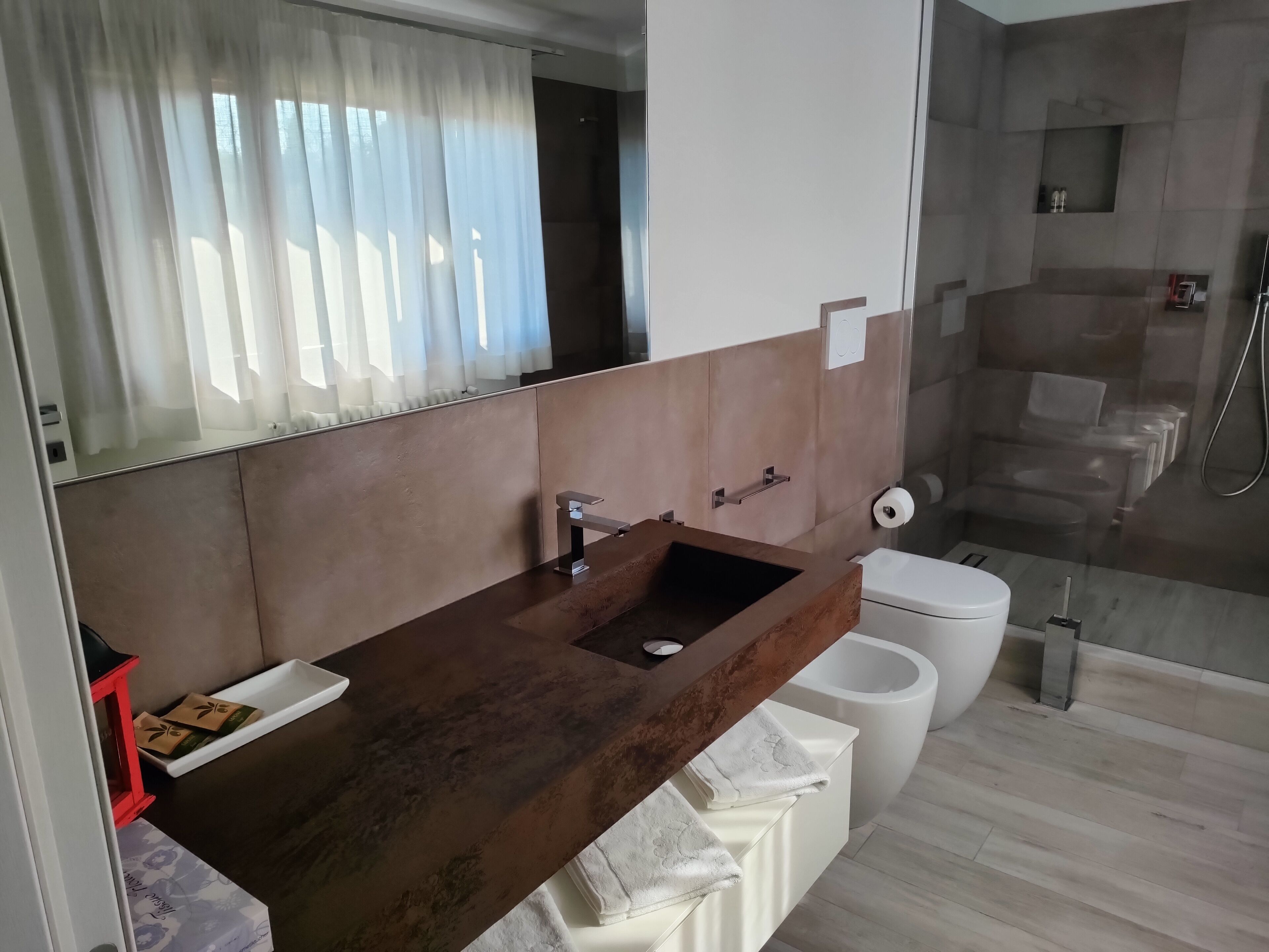 Appartamento, 2 camere da letto, vista giardino | Bagno | Doccia, set di cortesia gratuito, asciugacapelli, bidet