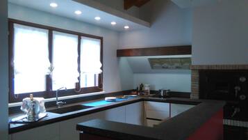 Studio, quang cảnh vườn | Bếp nhỏ riêng