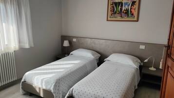 Appartamento, 2 camere da letto, vista giardino | Biancheria da letto di alta qualità, con arredamento individuale