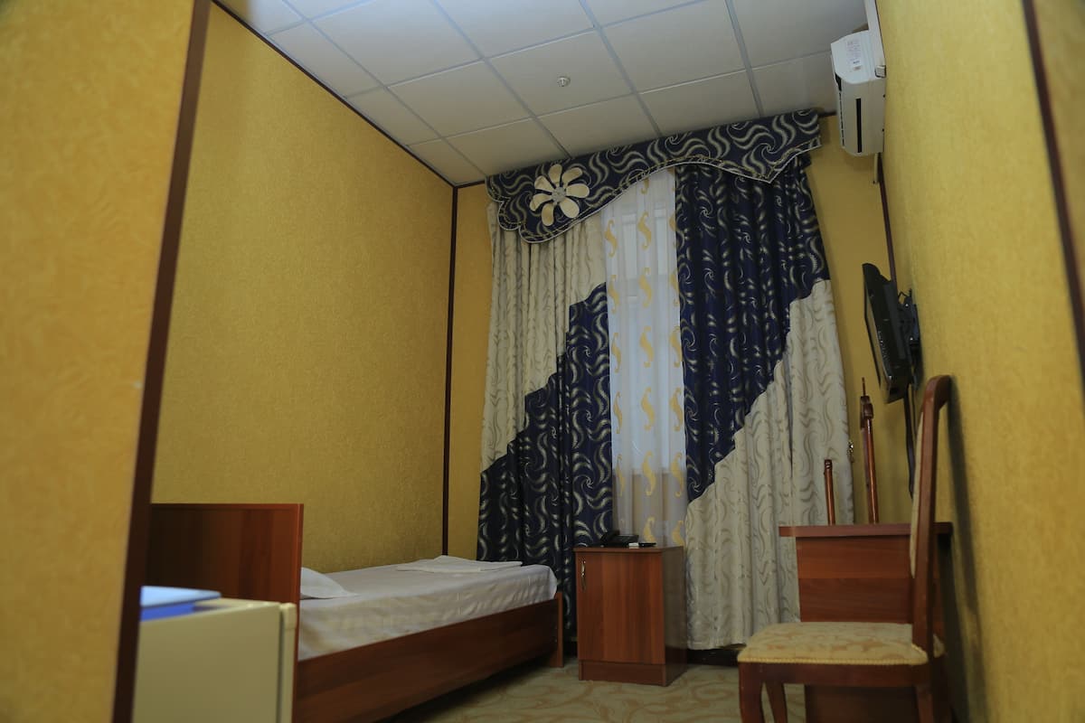 In-room safe, individually decorated, individually furnished, desk