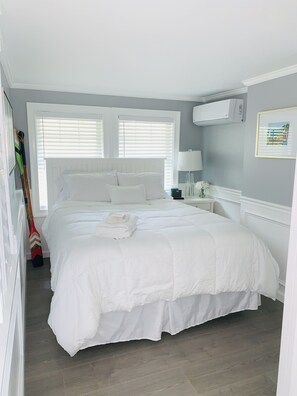 2 makuuhuonetta, silitysrauta/-lauta, ilmainen Wi-Fi, vuodevaatteet