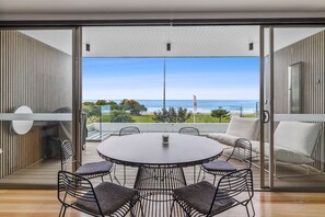 Dining - Louttit Bay Apartment 1 (Lorne)