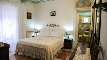 Wifi gratis y ropa de cama