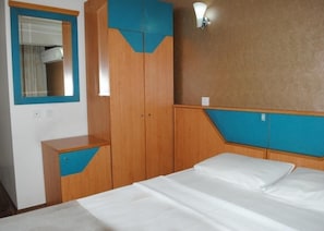 Wifi gratis y ropa de cama 