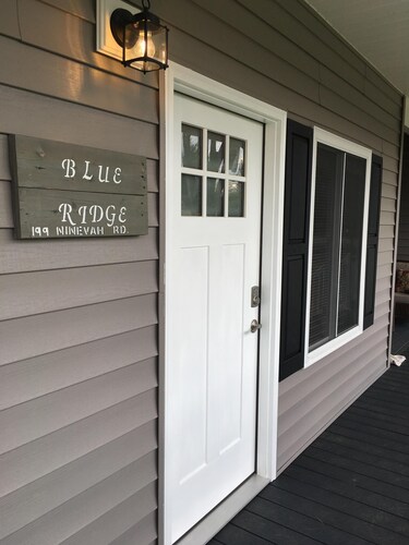 Brand New Blue Ridge Cottage Walking Distance to Downtown Waynesville
