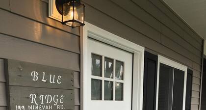 Brand New Blue Ridge Cottage Walking Distance to Downtown Waynesville