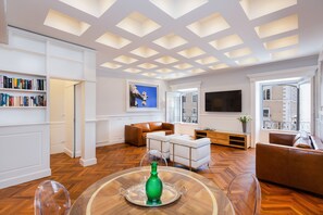 Design Apartment, 1 Bedroom, City View | Dining room - Amazing Vittoriano (Rome)