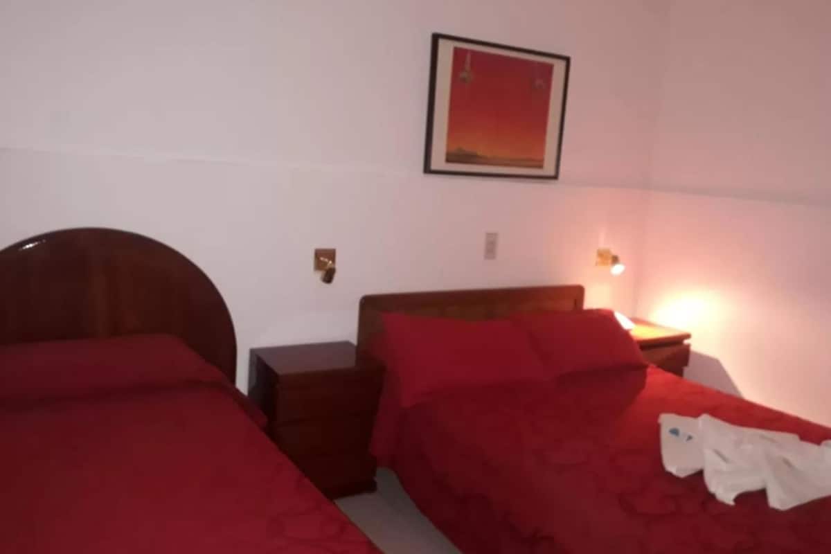 Chambre Quadruple, salle de bains privée