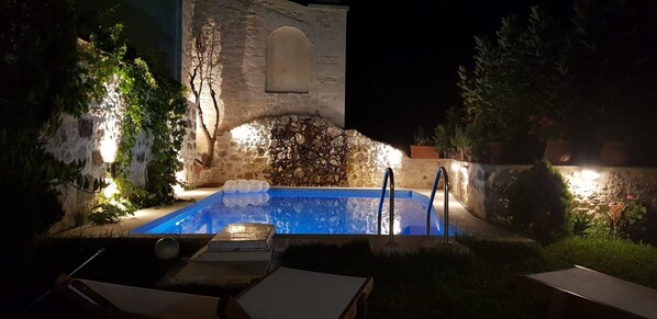 Utomhuspool
