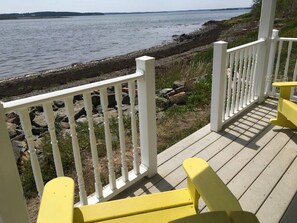 Property grounds - Sea-Breeze Cottage perched on the edge of the bay. (Eastport)