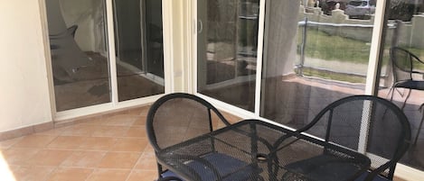 屋外ダイニングエリア