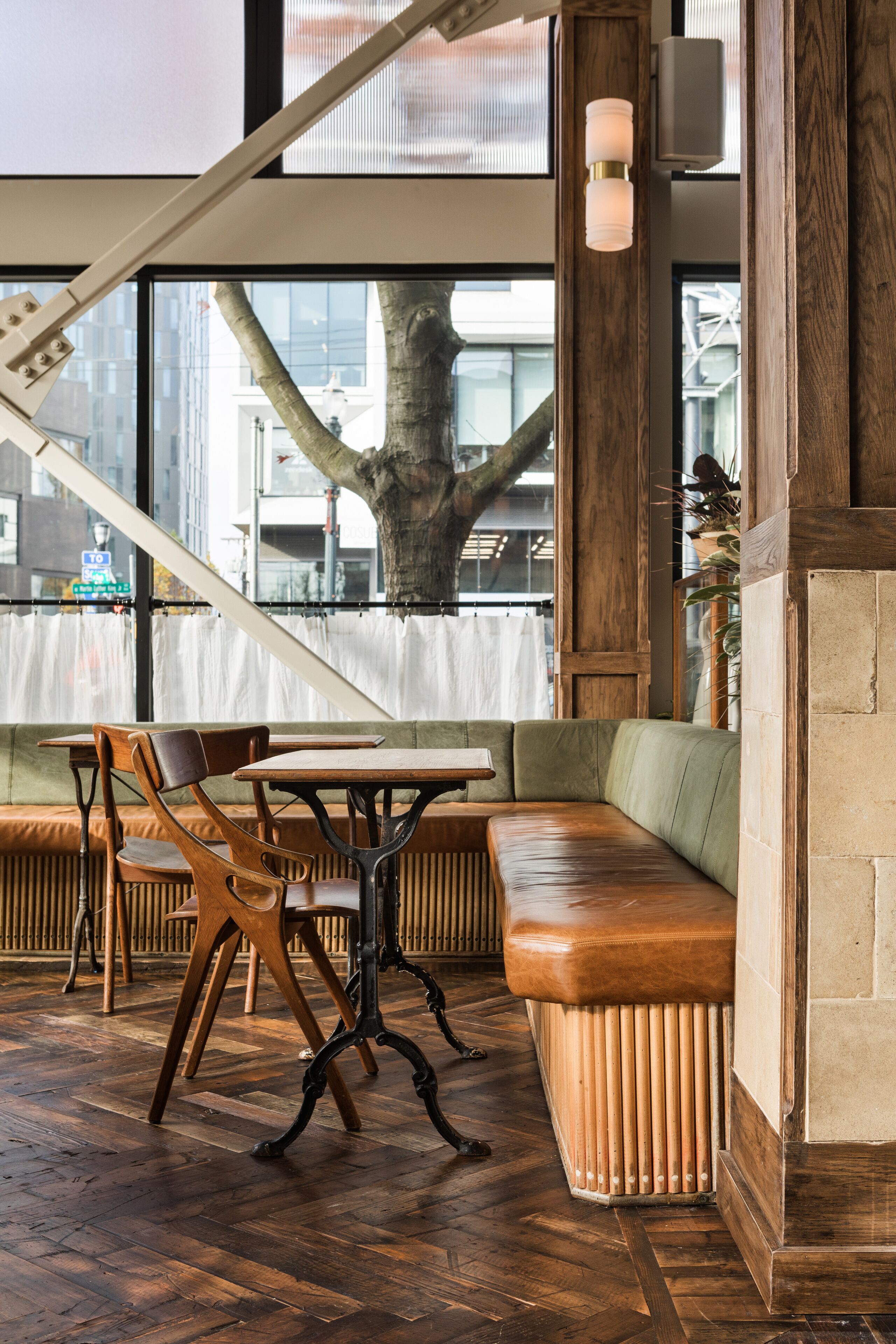 lunch and dinner served