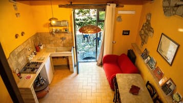 Apartment, 2 Schlafzimmer, Gartenblick | Badezimmer | Dusche, kostenlose Toilettenartikel, Bidet, Handtücher