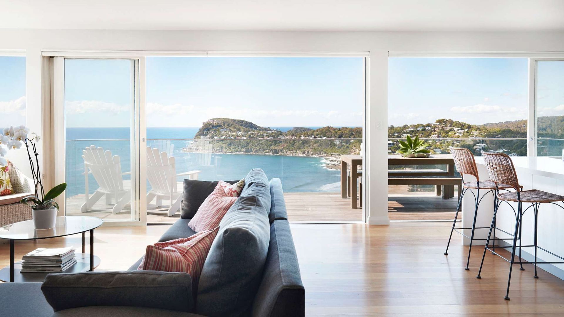 Palm Beach Penthouse by Contemporary Hotels — image 8