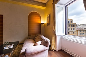 Apartment, 3 Bedrooms | Living area
