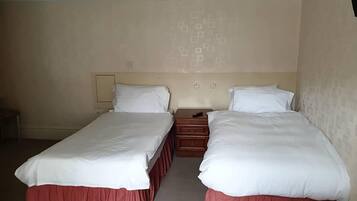 Free WiFi, bed sheets