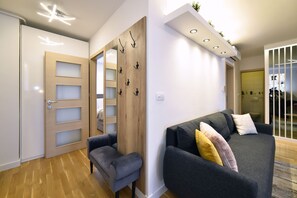 Superior Apartment Ilica | 거실 공간 | 평면 TV