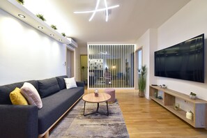 Superior Apartment Ilica | Living room | Flat-screen TV - Apartment First Choice Ilica (Zagreb)