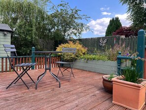 Terrace/patio - The Castle B&B (Inverness)