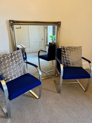 Deluxe Room, 1 Bedroom | Individually decorated, individually furnished, blackout drapes - The Castle B&B (Inverness)