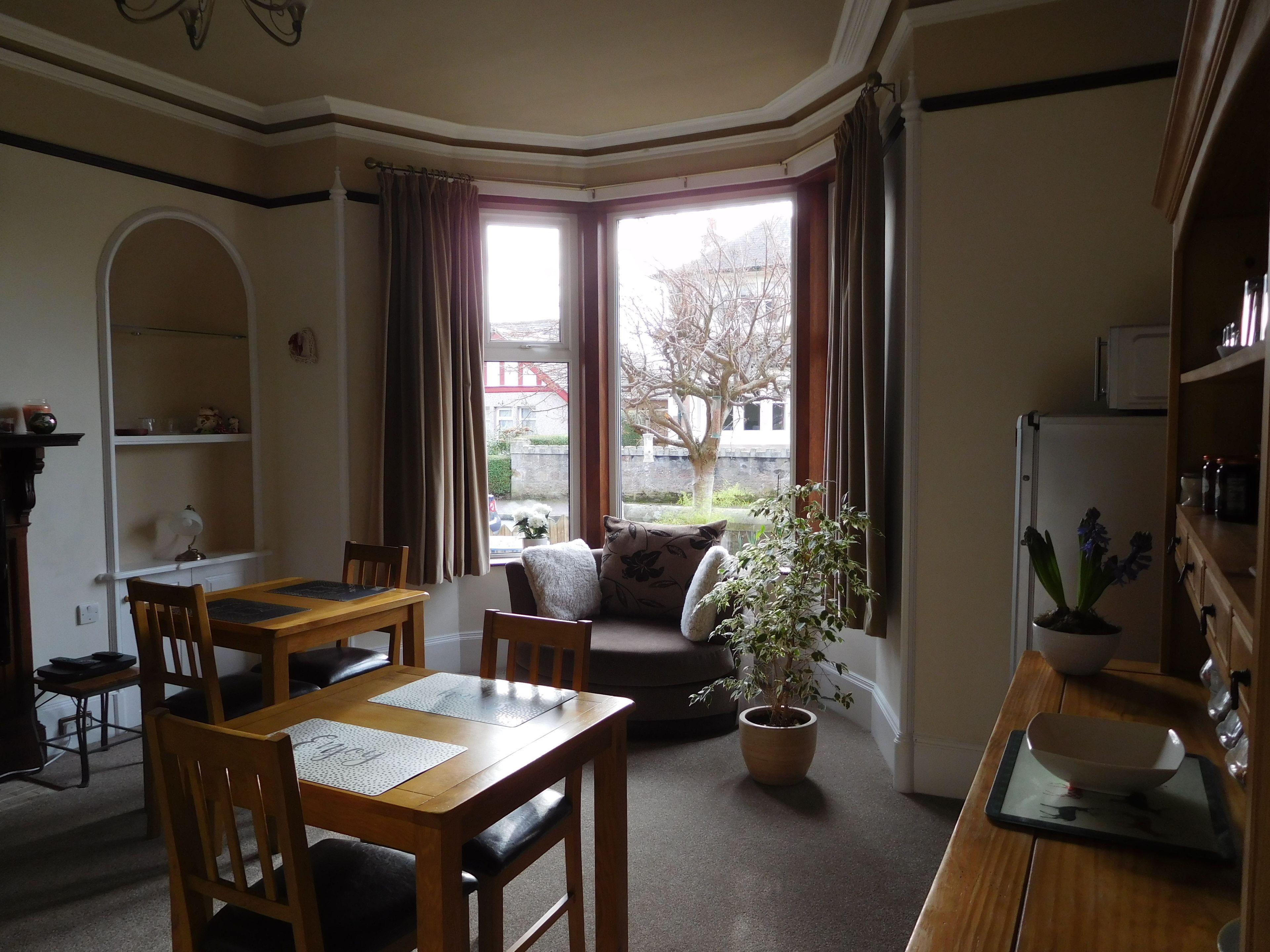 Free daily continental breakfast