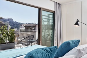 Family Maisonnette with Acropolis view and terrace | Balcony view