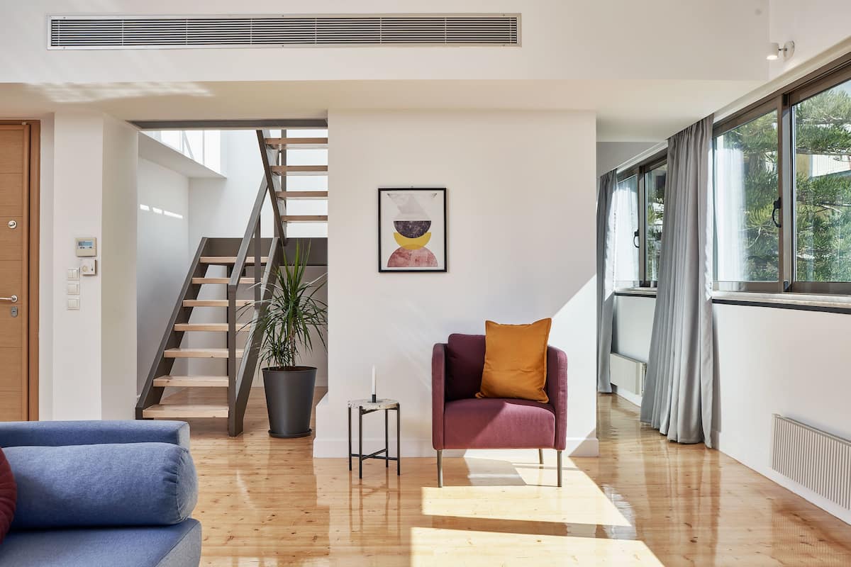 Casa família, várias camas, terraço | Área de estar | Smart TV
