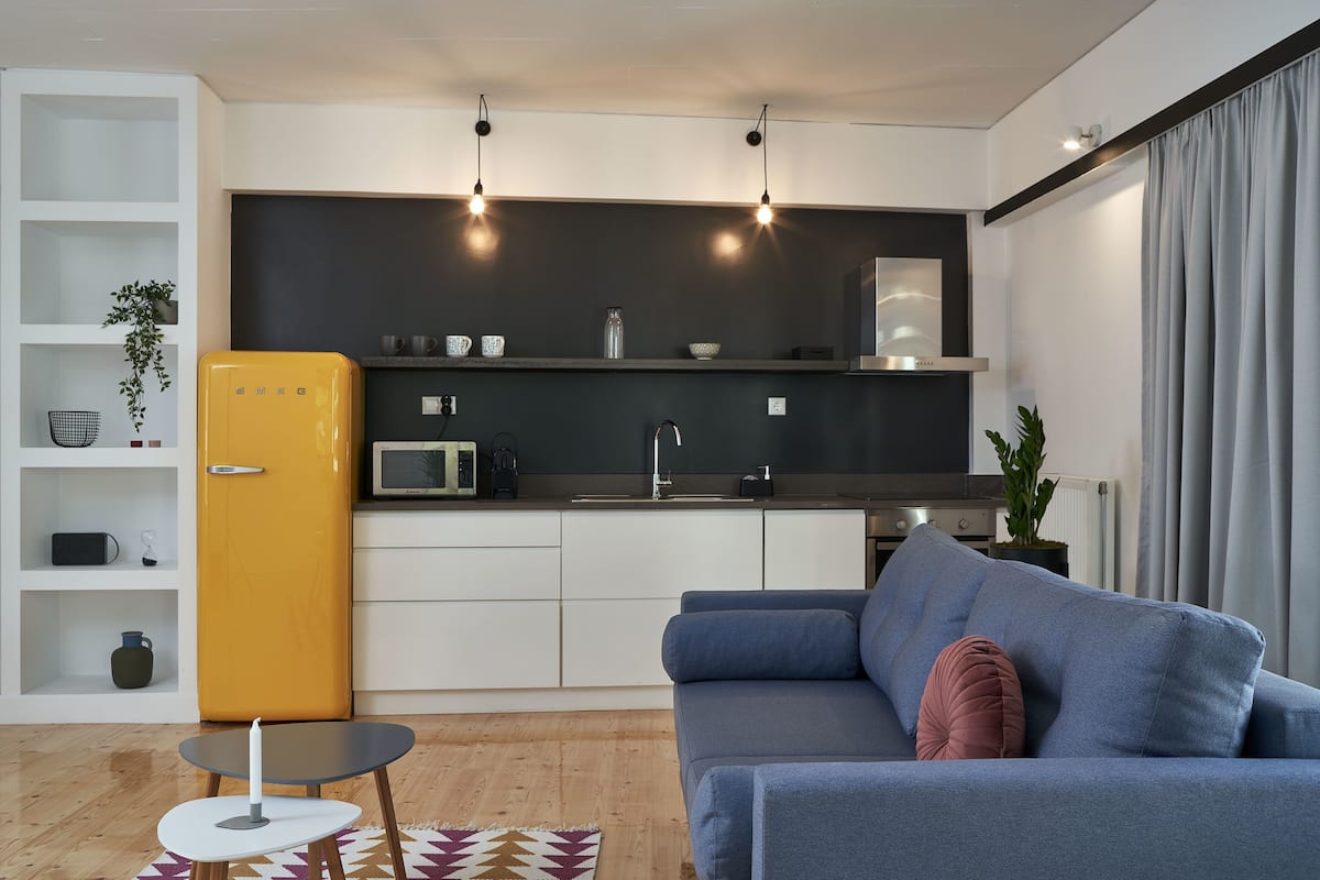 Apartamento luxo, 1 cama King e sofá-cama | Cozinha privada | Máquina de café expresso, cafeteira/chaleira, geladeira, micro-ondas