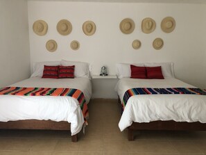 2 bedrooms, iron/ironing board, WiFi, bed sheets - Quinta Las Carolinas (Umán)