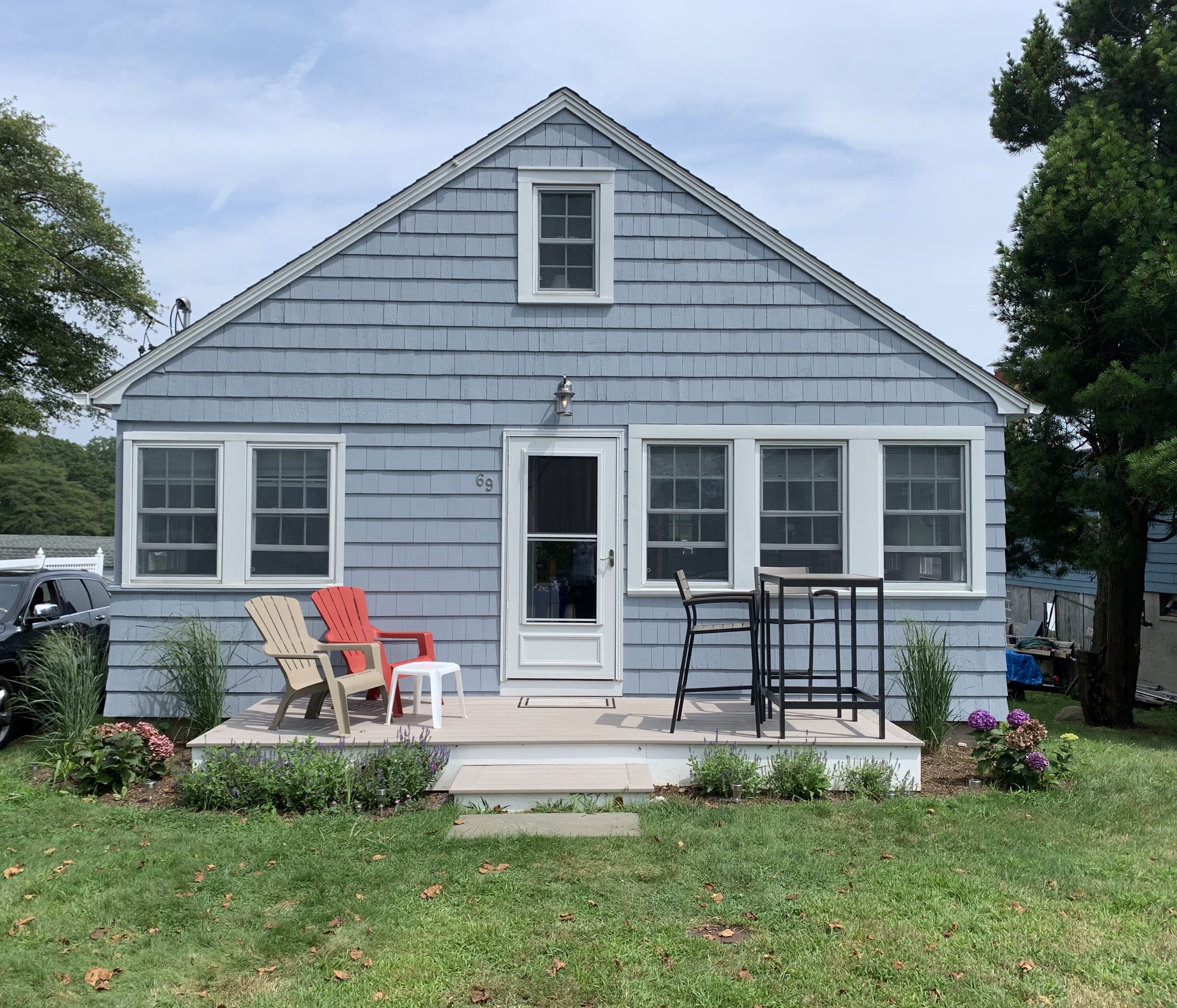 Seaside cottage with water views on Lord's Point in Mystic, CT