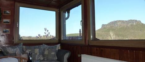 Rumah (1) | Area keluarga | TV layar datar