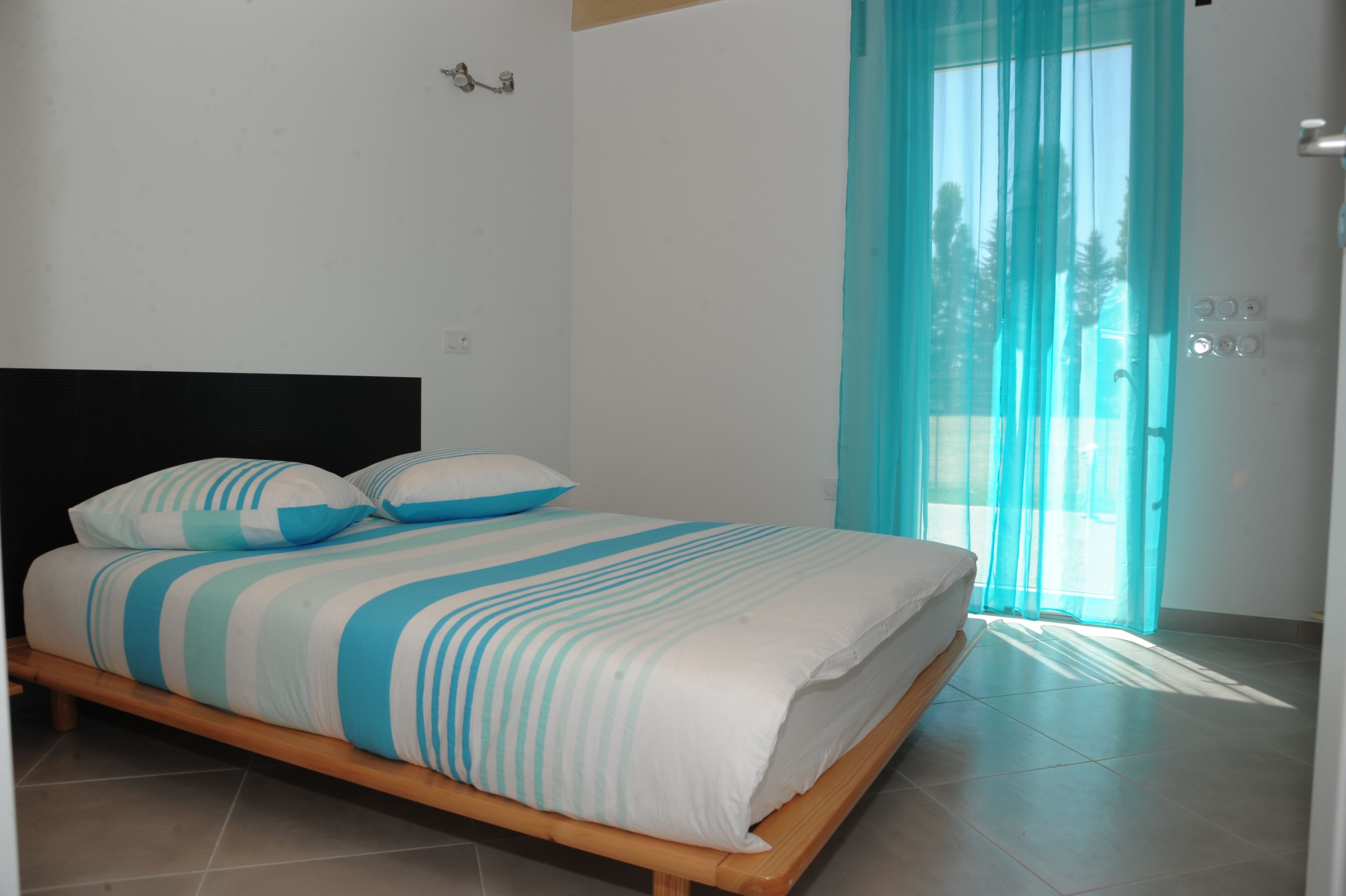 2 chambres, accès Internet, draps fournis