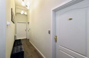 مدخل المنشأة