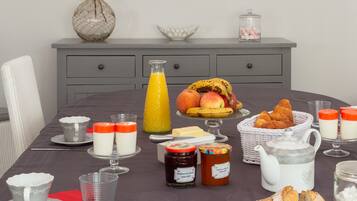 Petit déjeuner continental compris tous les jours