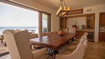 Luxury Villa (4 Bedrooms) | Private kitchen | Microwave, dishwasher, coffee/tea maker, electric kettle