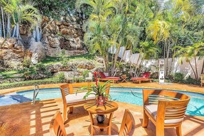 Pool - Villa Ana (Honolulu)