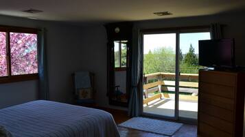 4 kamar tidur dan brankas