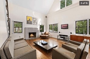 39-英  寸LED 电视（配备有线频道）、电视、DVD 播放器