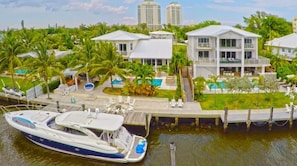 Front of property - Villa Constanza (Miami)