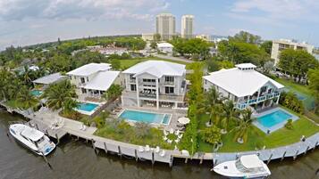 Outdoor pool, pool loungers