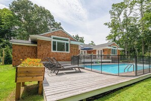 Pool - Villa Vajra (Bridgehampton)