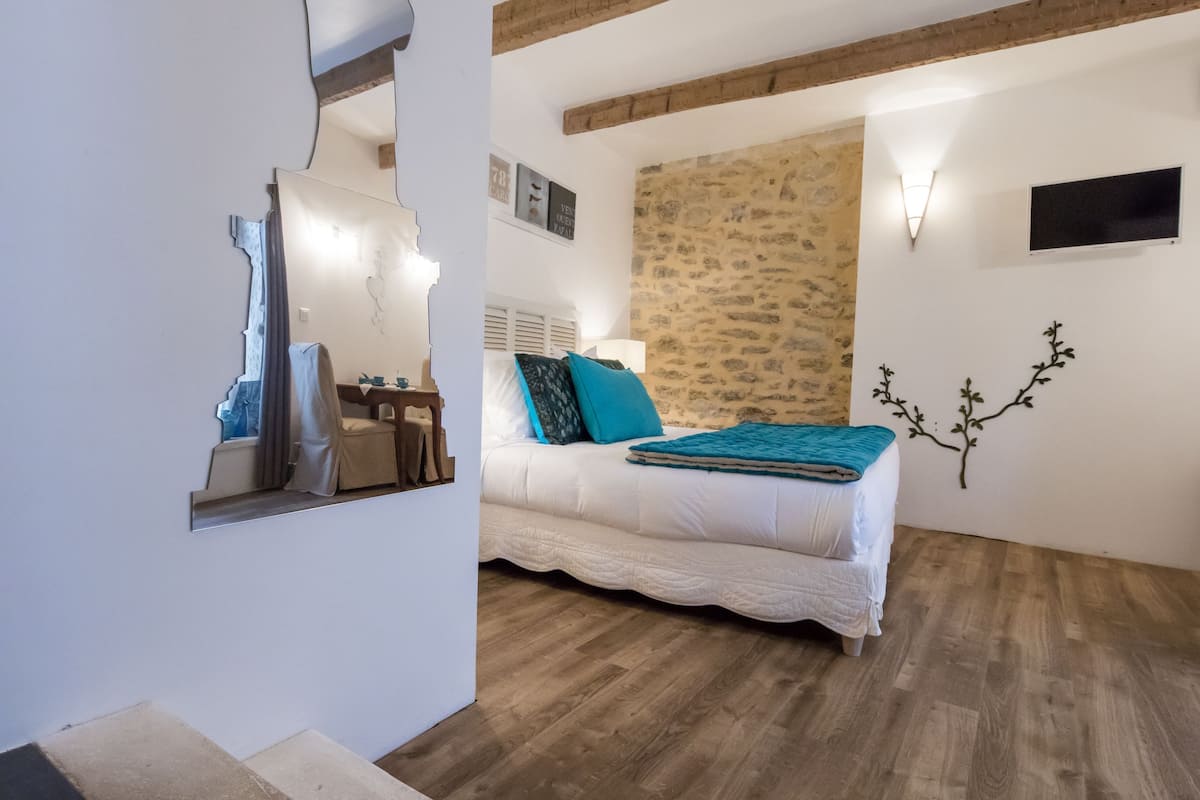 double room (charme) | in-room safe, individually decorated, individually furnished