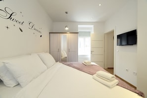 Apartment (2nd floor) | Free WiFi, bed sheets - First Choice Centar - Primorska (Zagreb)