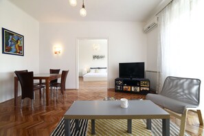 Apartment (Sunny) | Living area | Flat-screen TV, DVD player - Sunny Apartment (Zagreb)