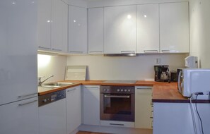 Refrigerador, microondas, parrilla de estufa y lavavajillas 