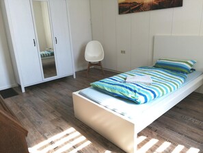Free WiFi, bed sheets - Monteurzimmer Stuhr (Stuhr)