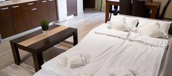 Apartment Family Rivulus