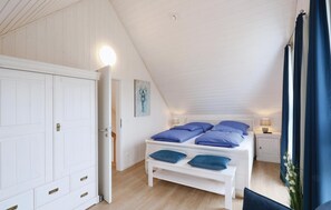 2 Schlafzimmer, Reisekinderbett, kostenloses WLAN