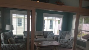 Unclassified image, 4 of 16, button - Cottage 702 (Wells)