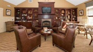 Living area - Two Bedroom, One Bathroom Cottage Next to Clubhouse & Pools (Wells)